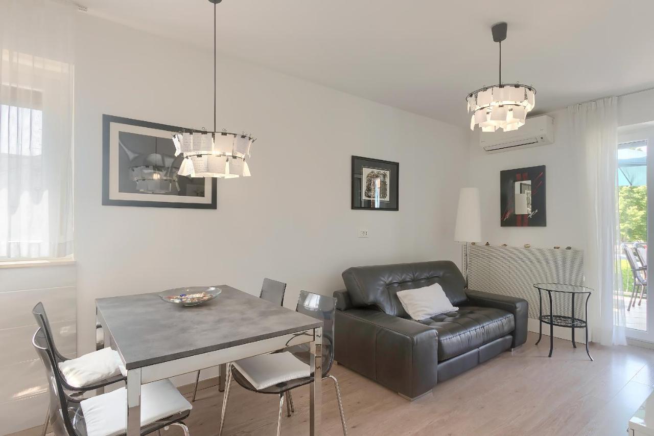Apartments Palm View Rovinj Exterior photo